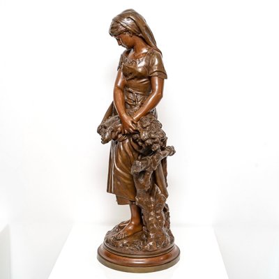 Scultura - Ragazza con covone di grano , Mathurin Moreau (1822-1912) - Bronzo