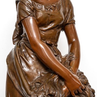Scultura - Ragazza con covone di grano , Mathurin Moreau (1822-1912) - Bronzo