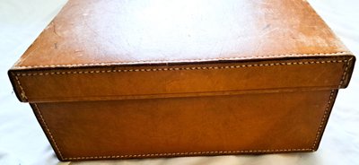 Light brown leather suitcase for men or women, early 20th century