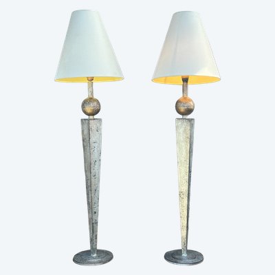 LARGE PAIR OF 70S LAMPS IN SILVER-PLATED METAL, 1.30 METRES HIGH