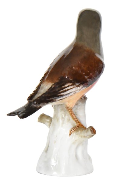 Meissen porcelain statuette representing the bird Linotte mélodieuse. Model 110