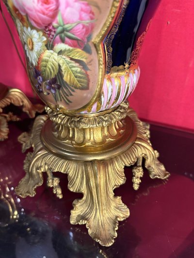 Paire De Lampes à Pétrole En Bleu De Four Et Bronze Doré 