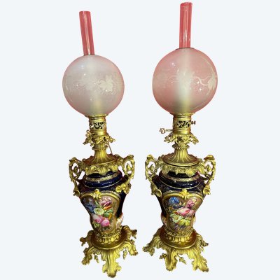 Paire De Lampes à Pétrole En Bleu De Four Et Bronze Doré 