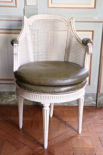 Louis XVI cabinet armchair with swivel seat
