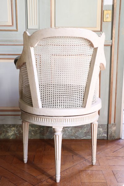 Louis XVI cabinet armchair with swivel seat