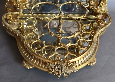 Cantinetta per liquori in bronzo dorato XIX secolo