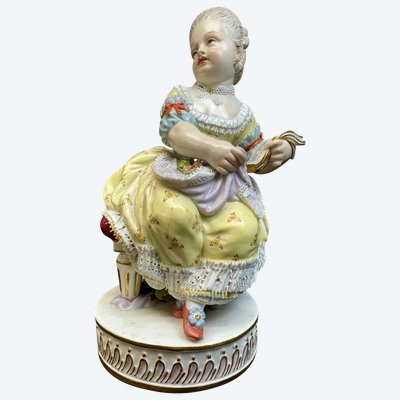Meissen - Figurine En Porcelaine Fille Avec Un Livre