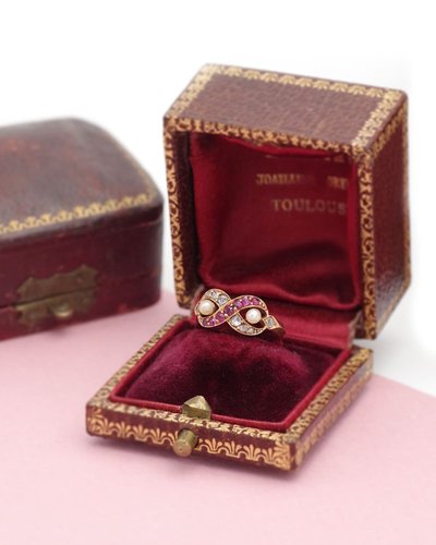 Ancienne bague symbole infini en or 18k, bague rubis, diamants taille rose, bague ancienne