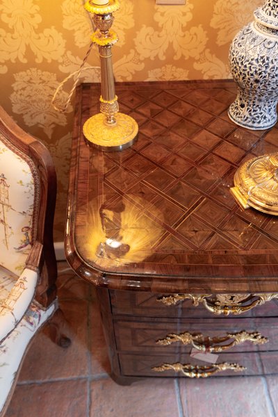 Dauphiné époque Louis XIV Commode à Marqueterie Géométrique Vers 1700