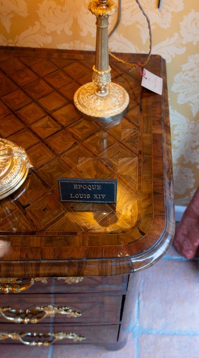 Dauphiné époque Louis XIV Commode à Marqueterie Géométrique Vers 1700