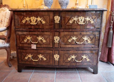 Dauphiné époque Louis XIV Commode à Marqueterie Géométrique Vers 1700