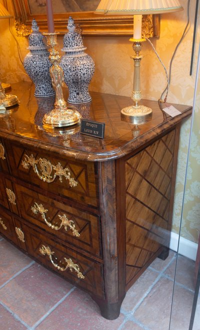 Dauphiné époque Louis XIV Commode à Marqueterie Géométrique Vers 1700