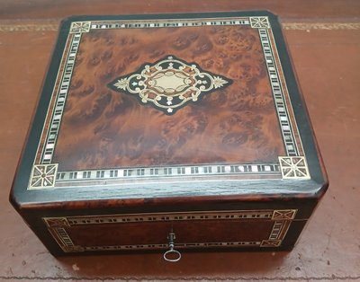 Inlaid box
