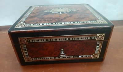 Inlaid box