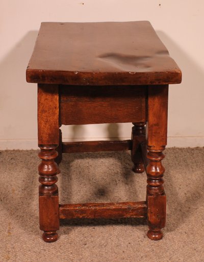 Table Espagnole Dit Tocinera En Noyer Du 17° Siècle
