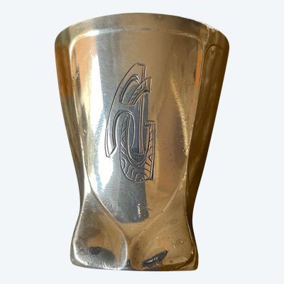 6 liqueur tumblers.
