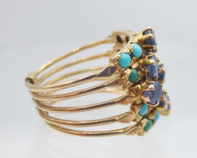Anello Harem, oro Turchese e topazio blu di Londra.