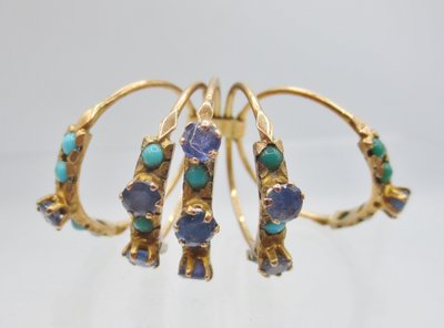 Anello Harem, oro Turchese e topazio blu di Londra.