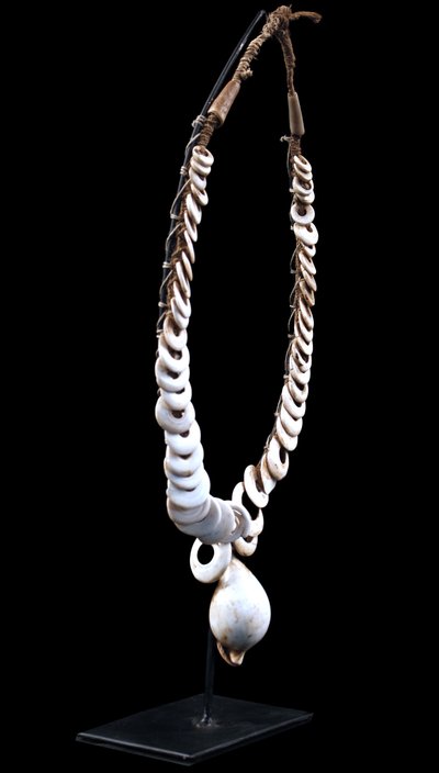Prunkhalskette, Stammeskunst, Ozeanische Kunst, Papua-Neuguinea, Traditionelles Ornament