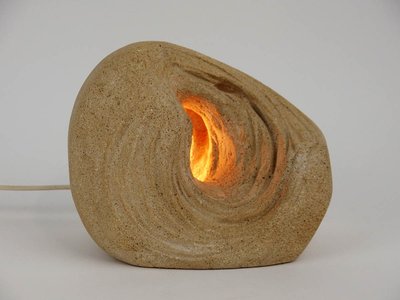 Lampe en pierre par Arsène Galisson