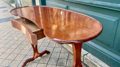 Petit bureau Art nouveau en acajou, fin XIXe / début XXe siècle  