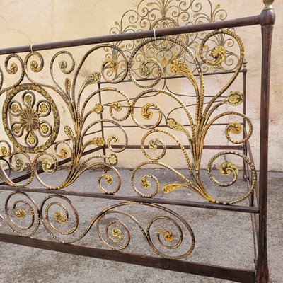 Letto Genova in ferro dipinto, larghezza 145 cm, inizio XIX secolo