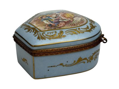 Château de Longpré Boîte à bijoux en porcelaine 