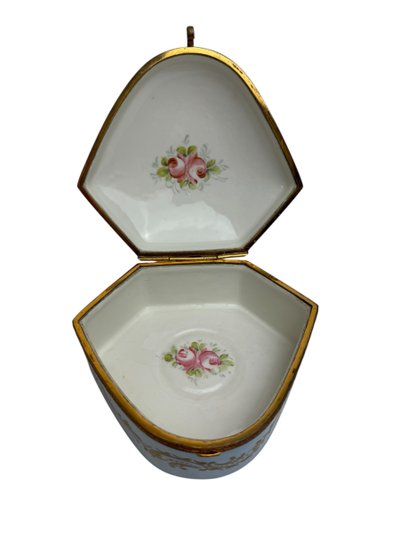 Château de Longpré Boîte à bijoux en porcelaine 
