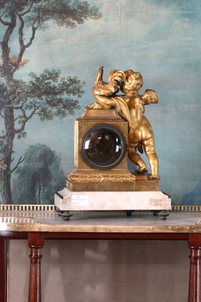 Gilt bronze clock "l'angelot au coq" Louis XVI style, 19th century