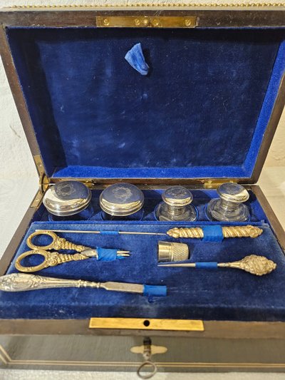 Coffret Nécessaire de voyage - Crystal and silver - Napoleon III period .