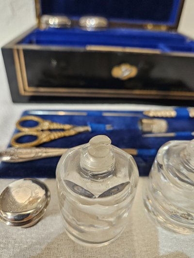 Coffret Nécessaire de voyage - Crystal and silver - Napoleon III period .
