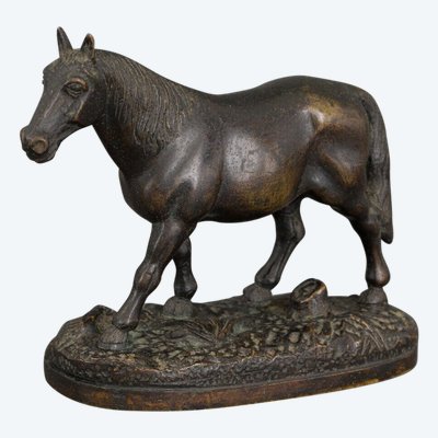 Cheval de trait en bronze XIXe patine brun foncé