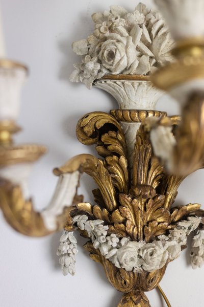 Pair of Louis XVI style sconces in gilded and lacquered wood. Circa 1900. LS5266457U