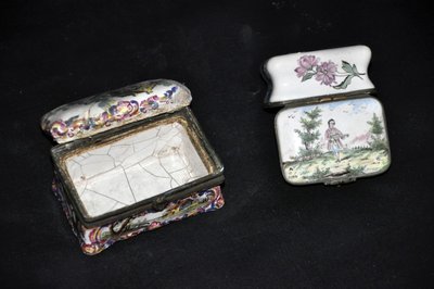 Pair De Boîtes à Tabac Faïence Signées époque XVIIIe