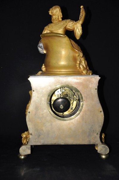 Madame De Sévigné XIXᵉ Gilded Bronze Leaf Clock