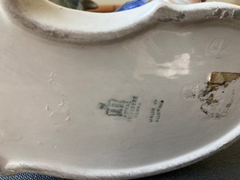Couple of birds in porcelain