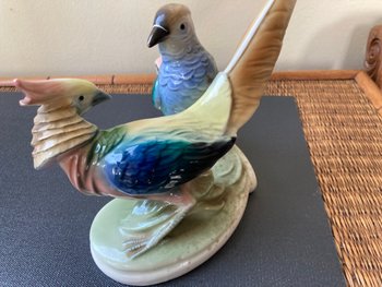 Couple of birds in porcelain
