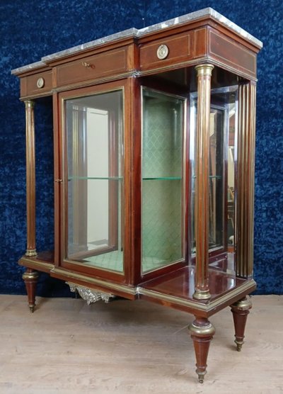 Louis XVI Parisian mahogany display case circa 1800