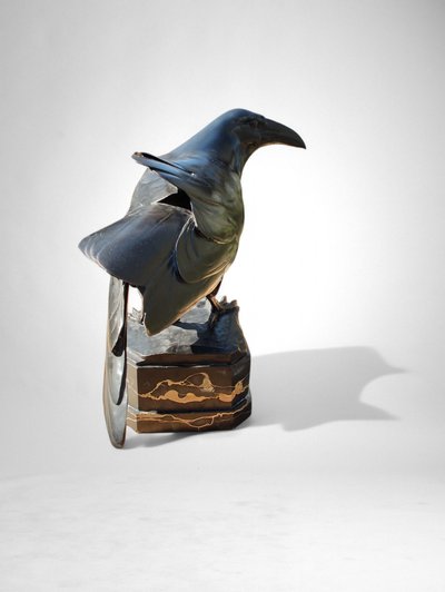 Corvo con preda - Bronzo di Ludwig Vordermayer (1868-1933), Fonte Noack Friedenau, 1909