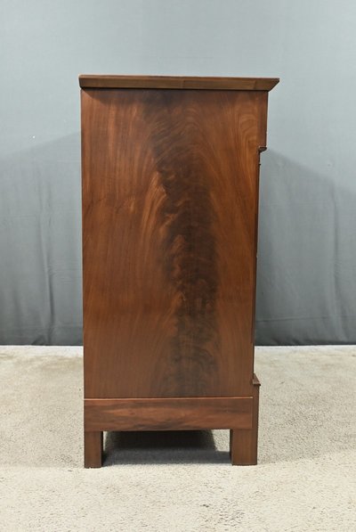 Credenza impiallacciata in mogano, periodo Direttorio - Inizio XIX secolo