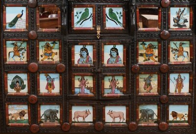 Meuble de Commerce Manjoosh en Bois Exotique, Inde – Début XXe