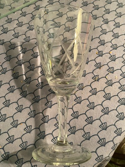 Set of 38 glasses and a carafe with stopper in fine crystal cut with diamond motifs, "50s" Years