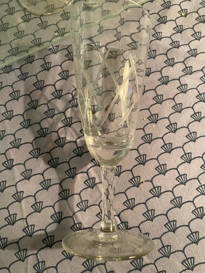 Set of 38 glasses and a carafe with stopper in fine crystal cut with diamond motifs, "50s" Years