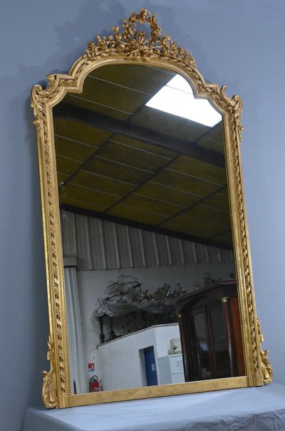 Important Gilded Mirror, Louis XVI style - Mid 19th century