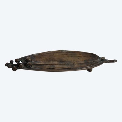 Patinated bronze 'Lily of the valley leaf' pocket tidy circa 1900