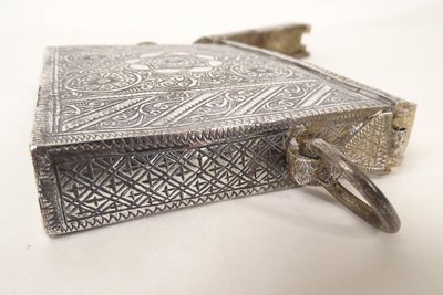 Moroccan silver Quran box Hegira 1333 Star flowers Morocco 370gr XXth century