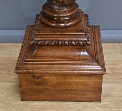 Important Swivel Column in Solid Walnut - 1900