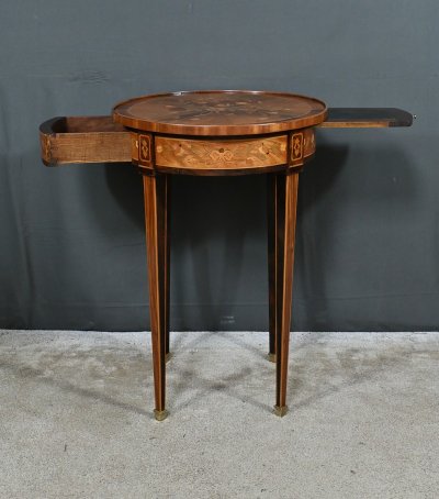 Petite Table de Salon en Marqueterie, style Louis XVI – Fin XIXe