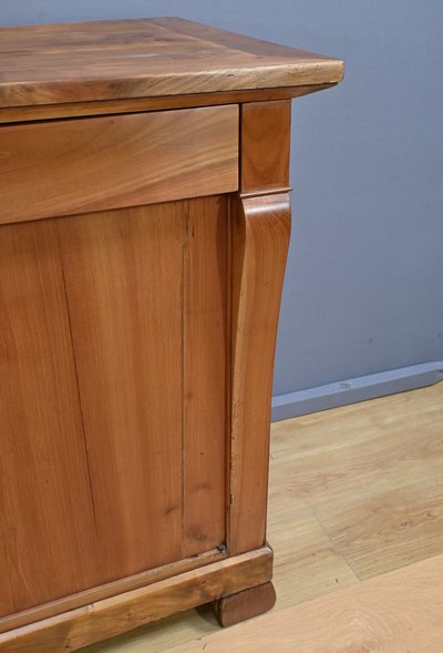 Grande credenza in ciliegio, stile Restaurazione - Metà del XIX secolo