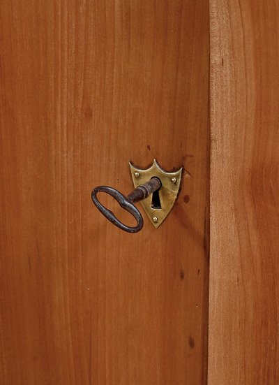 Grande credenza in ciliegio, stile Restaurazione - Metà del XIX secolo